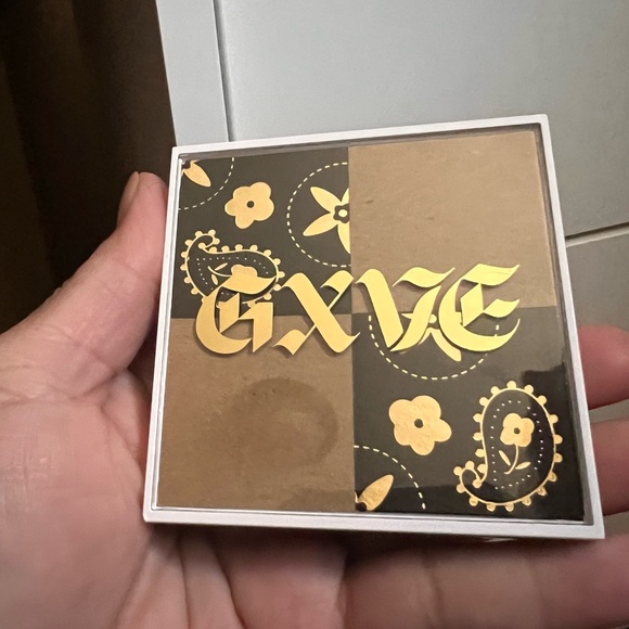 New,GXVE BY GWEN STEFANI Pick It Up Cream Contour PowderBronzerPICK IT UP SMOKIN - Picture 2 of 8